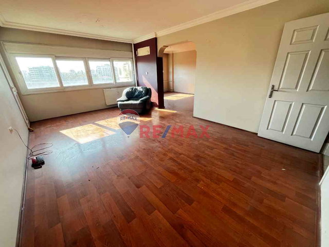 ATAŞEHİR MAVİKENT SİTESİ'NDE SATILIK 3+1 SATILIK GENİŞ DAİRE