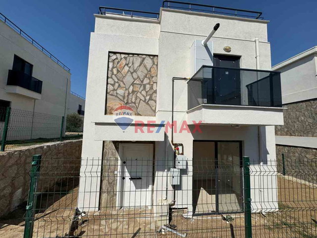 GÖMEÇ KEREMKÖY'DE 4+1 SATILIK VİLLA