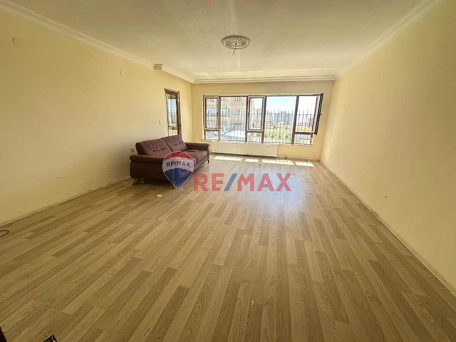 SİNCAN ALCI MAHALLESİ'NDE SATILIK 3+1  DAİRE
