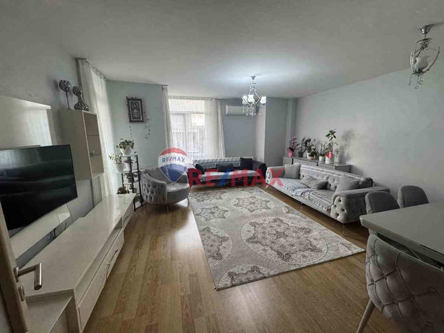 SANCAKTEPE SARIGAZI OVAL BAHÇE SITESI 3+1 SATILIK DAIRE