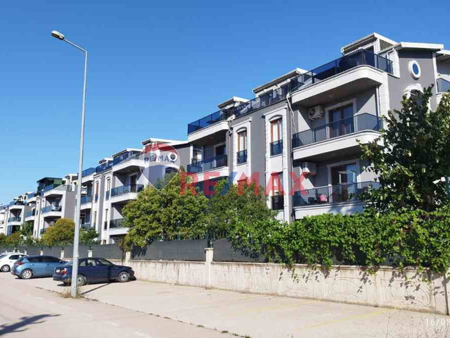 KOCAELİ KARTEPE EMAR DELUX SİTESİNDE SATILIK 3+1 ÇATI DUBLEKS