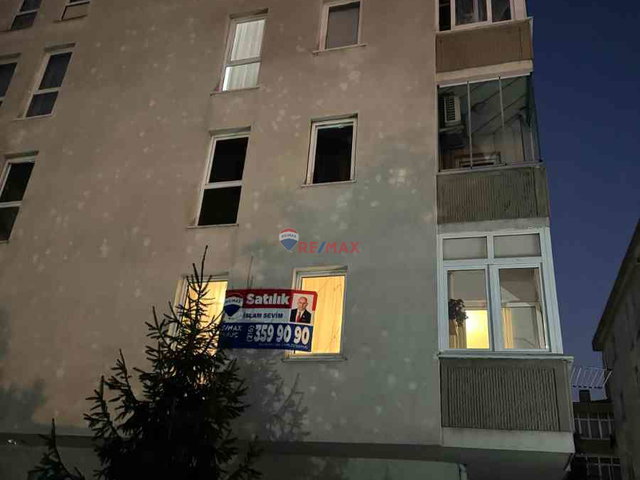 EMAAR AVM KARŞISI GARANTİ SİTESİ 120M2 3+1 SATILIK DAİRE