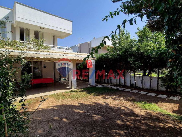 ÇEŞME ALTINYUNUS’TA 350 M² ARSA İÇİNDE 3+1  VİLLA