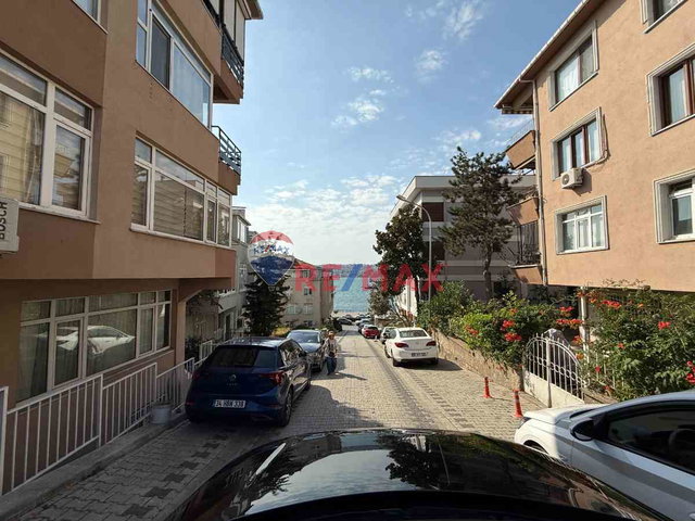 BURCU AYDENİZ'DEN ÜSKÜDAR AZİZ MAHMUT HÜDAYİ'DE TRİPLEX 3+1
