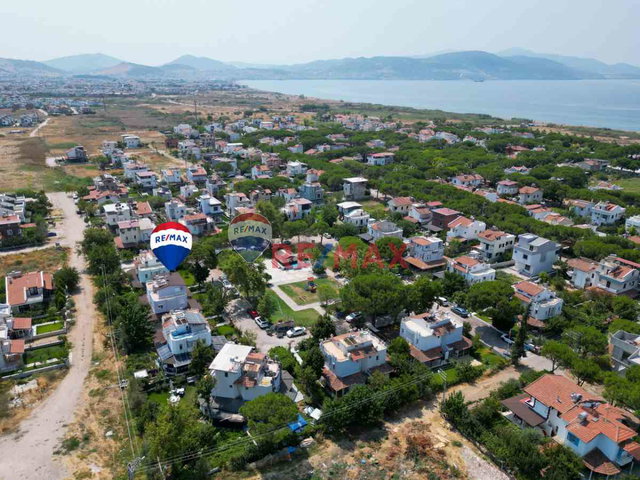DİKİLİ DOĞANKENT SİTESİNDE EŞYALI SATILIK TRİPLEKS