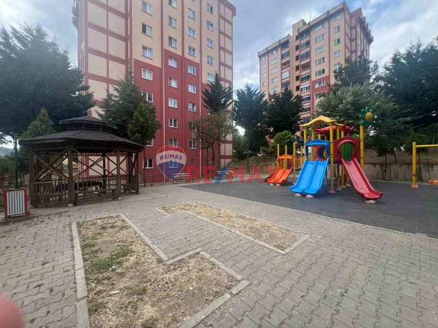 REMAX KUZEY MEHMET AY'DAN TOKI BADALLI BLOKLARI KIRALIK 3+1