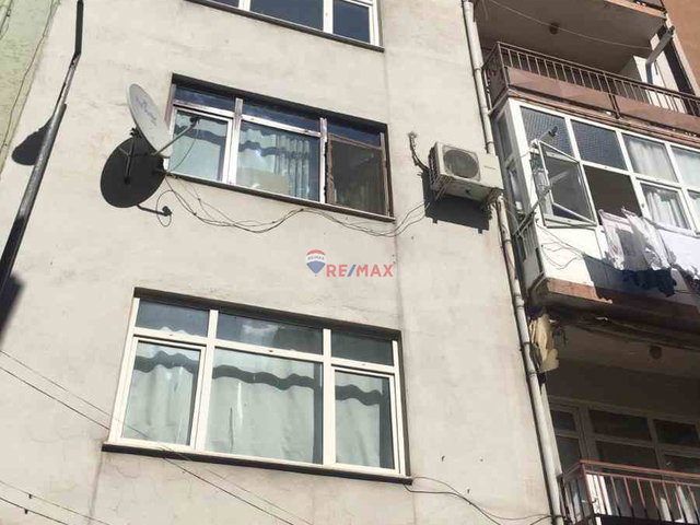 İZMİT ÇARŞI  MERKEZDE KİRALIK 2+1 DAİRE