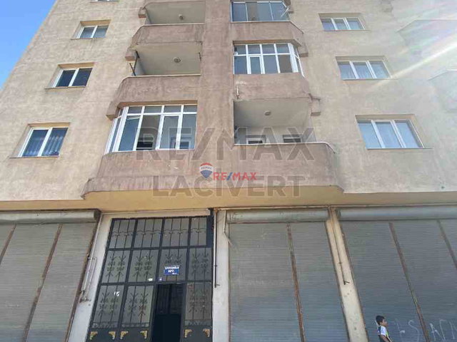RE/MAX LACİVERT'TEN ŞEHİR MERKEZİNDE DUBLEKS 5+1 DAİRE SATILIK