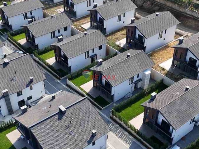 DÜZCE VADİ BAHÇEŞEHİR SİTESİNDE MUHTEŞEM TEKİL SATILIK VİLLA