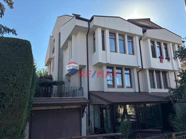MESA KORU SİTESİNDE AYDINLIK YEŞİLLİKLER İÇİNDE SATILIK VİLLA