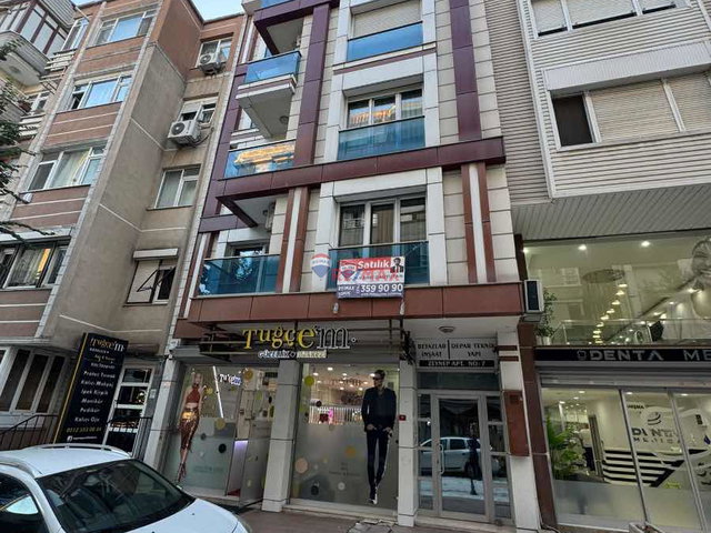 NEZIH VE PARK MANZARALI LÜKS GENIŞ VE FERAH 3+1 DAIRE