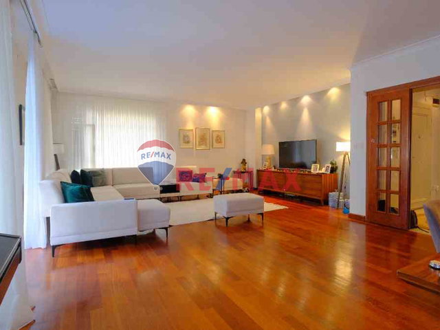 CADDEBOSTAN HAMİYET YÜCESES SOKAK'TA YATIRIMLIK 4+1 155 M2 NET SATILIK DAİRE