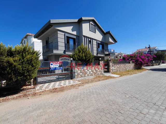 DİDİM YEŞİLKENT'TE 300M2 ARSA İÇİNDE 4+1 AYRI MUTFAK TAM MÜSTAKİL VİLLA