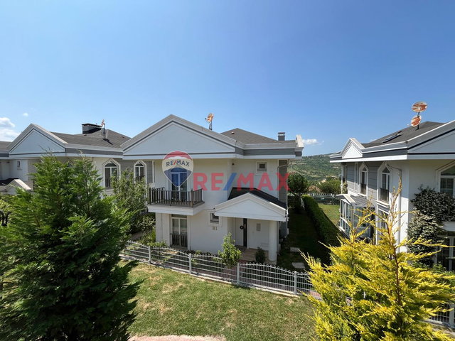KABAOĞLU ROYAL GARDEN DELUXE 1 TÜYSÜZLER MAH. 4+1 SATILIK VİLLA
