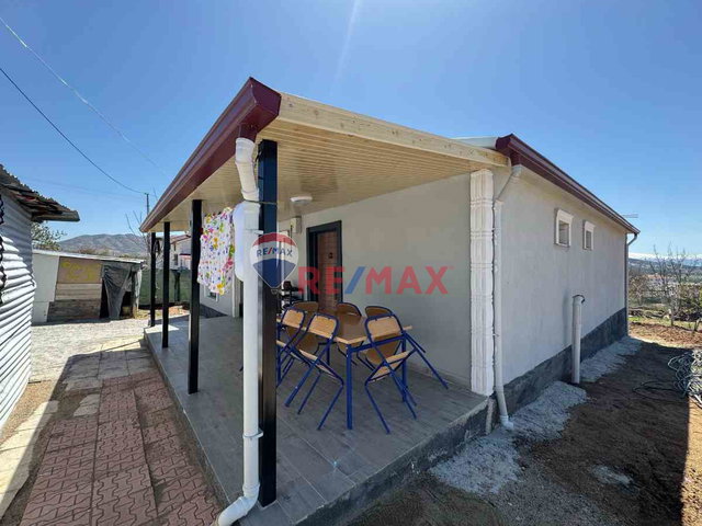 REMAX DOĞUDAN MUHTEŞEM LOKASYONDA 3+1 MÜSTAKİL BAHÇELİ EV