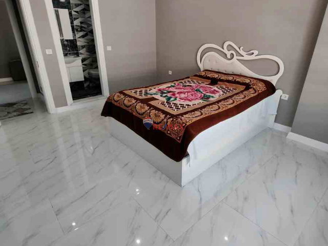 REMAX MAVİ'DEN KARASU'DA YERDEN ISITMA, CAM BALKONLU, KOMBİLİ, EBEVEYN BANYOLU