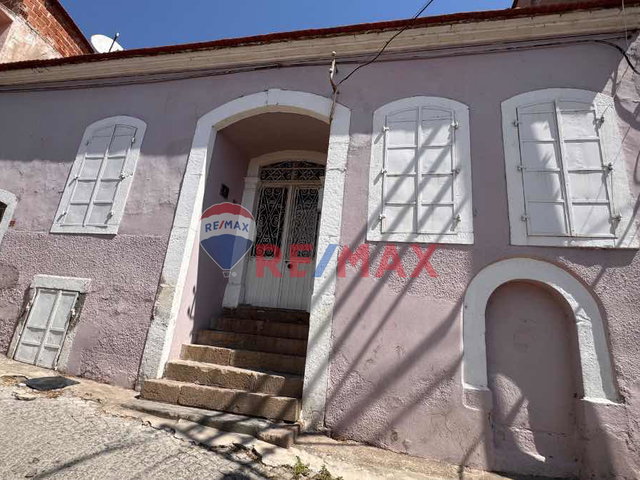 BERGAMADA MÜSTAKİL 4 ODA 1 SALON FIRSAT