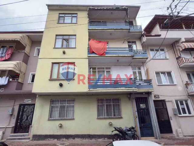 IZMIT MEHMETALIPAŞA MAH. KAT MÜLKIYETLI SATILIK 3+1 DAİRE