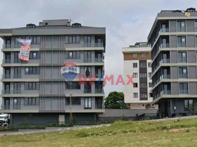 İSTANBUL SULTANBEYLİ'DE SİTE İÇİNDE 3+1 ARA KAT SATILIK DAİRE