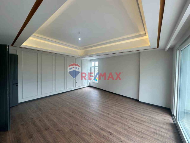 KARTEPE ZERAY MAHAL’DE MODERN ARAKAT 3+1 SATILIK DAIRE