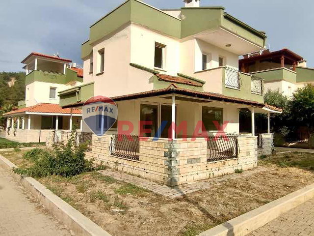 PAMUCAK TUR SİTESİNDE SATILIK 4+1 VİLLA