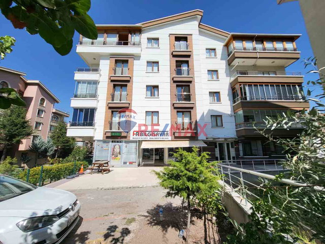 AYDINLIKEVLERDE MUHTEŞEM YAPILI 5+1 GENİŞ DAİRE