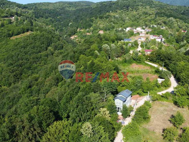ISTANBUL UN ARKA BAHÇESINDE KOCAELI DE CENNETIN KALBINDE SATILIK VILLA