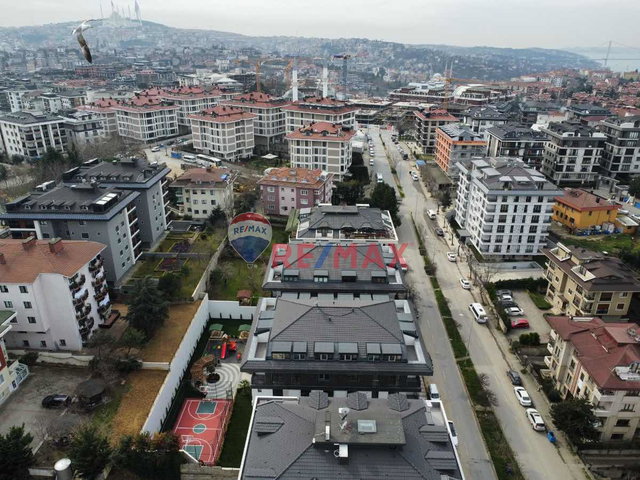 ATABEK CD. ÜZERİNDE ARAKAT 3+1 SIFIR KAPALI OTOPARKLI SATILIK