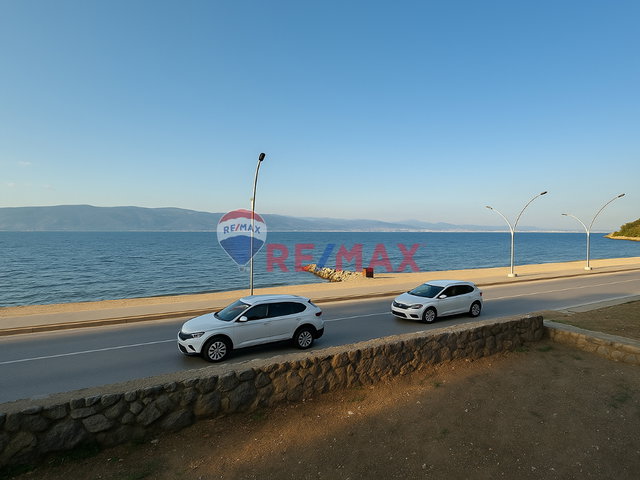 KOCAELİ KARAMÜRSEL EREĞLI SAHIL CADDESİNDE DENIZE SIFIR KIRALIK 2+1 DAIRE