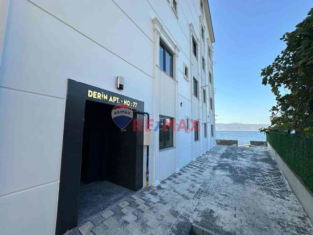 KOCAELİ KARAMÜRSEL EREĞLI SAHIL CADDESİNDE DENIZE SIFIR KIRALIK 2+1 DAIRE