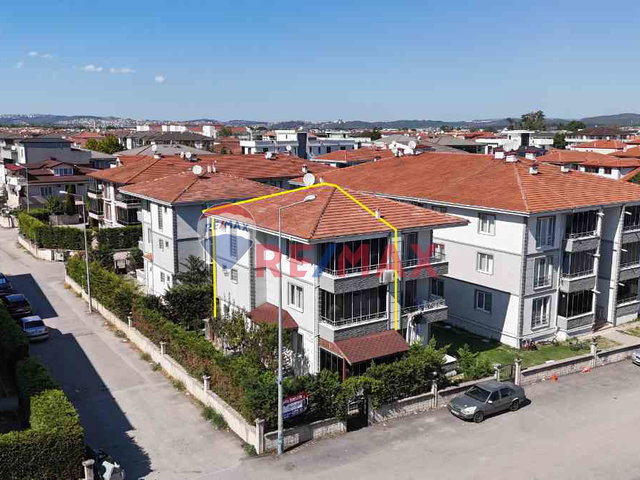 REMAX MAVİ'DEN YAZLIK MAH. SATILIK 4+1 BAHÇELİ TRİPLEKS