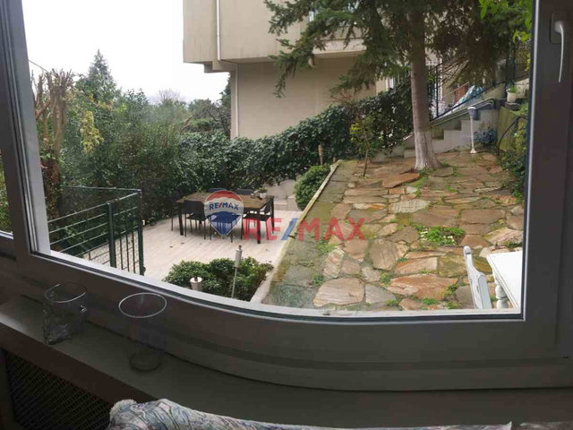 ULUS SOLDA SATILIK VİLLA KATI VİLLALAR BÖLGESİNDE MÜSTAKİL GENİŞ BAHÇEL,