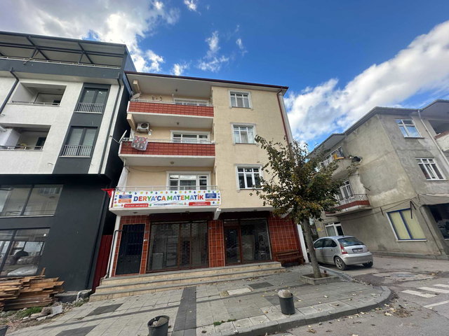 İZMIT ALIKAHYA MERKEZDE 3+1 GENIŞ FERAH KIRALIK DAIRE