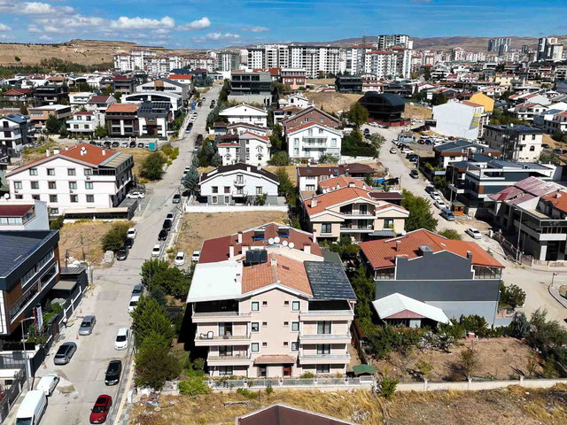 ÇAKIRLAR'IN EN GENİŞ VE KULLANIŞLI SATILIK MÜSTAKİL KONUTU