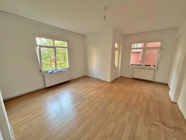 KARTAL CUMHURİYET 120 M2 ÇİFT BALKONLU ARA KAT 3+1 KİRALIK DAİRE