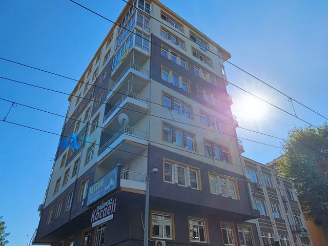 İZMİT ÇARŞI MERKEZ'DE KISMI DENİZ MANZARALI YATIRIMLIK 2+1 DAİRE