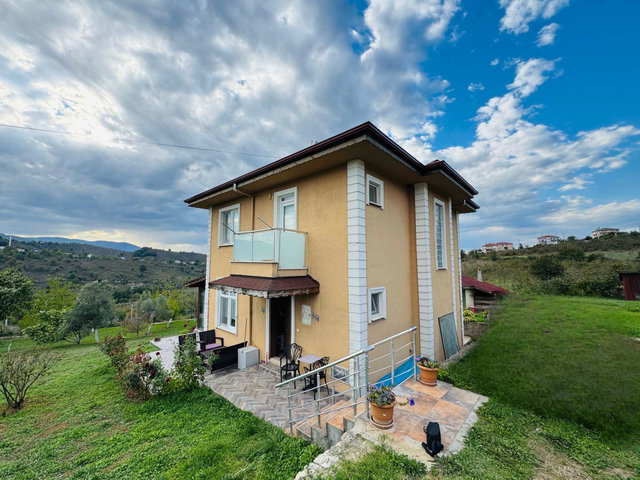 REMAX DIA'DAN AKÇAKOCA DADALI KÖYÜ 4+1 SATILIK MÜSTAKİL EV
