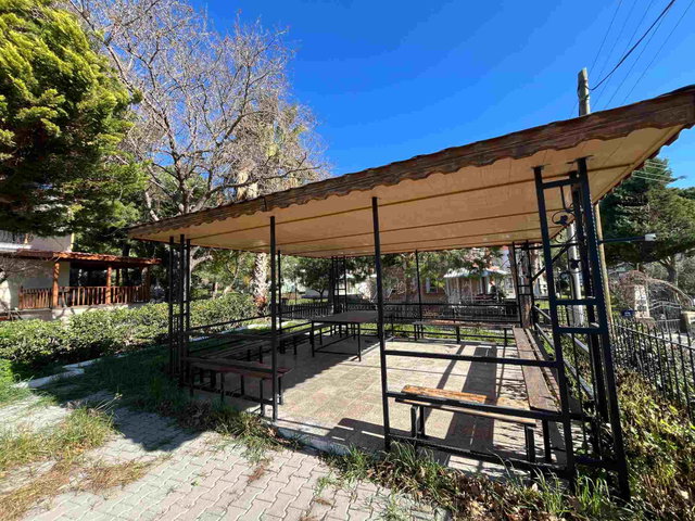 İZMIR ESKI FOÇA'DA DENIZE YAKIN HAVUZLU SITEDE SATILIK VILLA