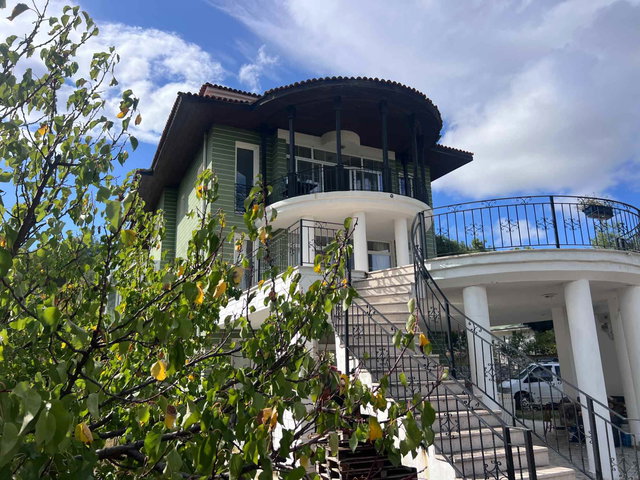 URLA KUŞÇULARDA 2483 M² ARSA PAYINA SAHIP, 400 M² 6+2 MÜSTAKIL