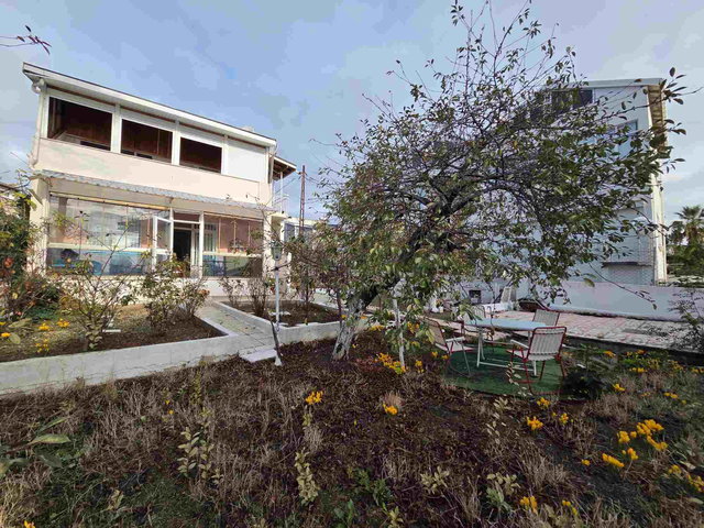 SILIVRI GÜMÜŞYAKA DA DENIZE 50 METRE YAKIN YAZLIK ( DENIZ MANZARALI )