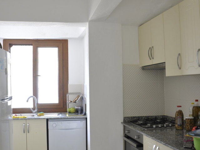 ÇEŞME GERMIYAN’DA DENIZE SIFIR SITE İÇERISINDE 2,5+1 DUBLEKS VILLA