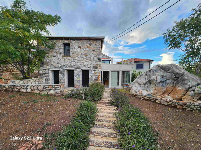 KARABURUN SAİP MH. FULL DENİZ MANZARALI,300 M2 4+1 KİRALIK VİLLA