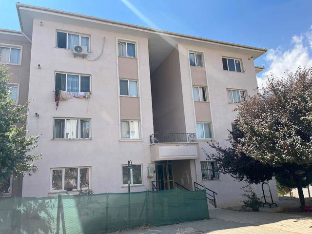 REMAX DOĞUDAN ÇAYDAÇIRA DAR GELİRLİ TOKİLERDE KİRALIK DAİRE