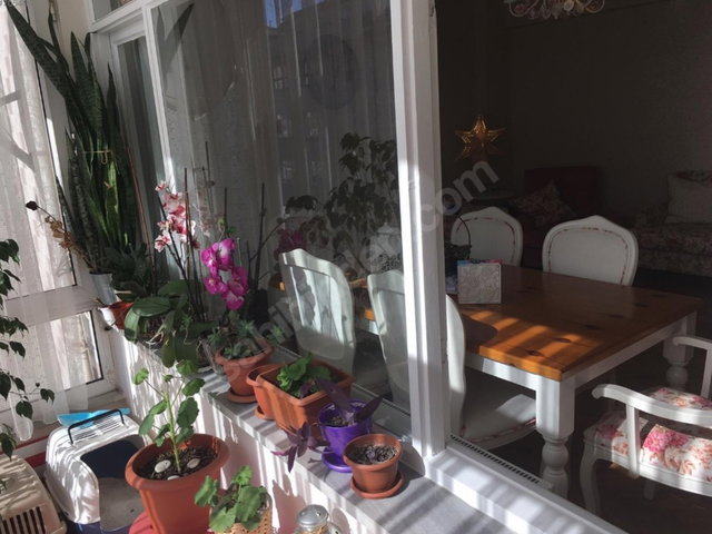 ULAŞIM VE ALIŞVERIŞ NOKTALARINA YAKIN 3+1 ARA KAT DAIRE – ÜMRANIYE MERKEZ