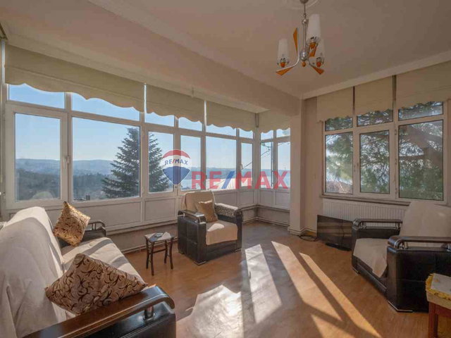 BEYKOZ'DA 2 KATLI BAHÇE İÇİNDE MÜSTAKİL EV