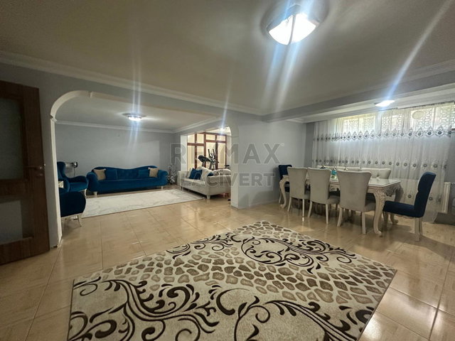 RE/MAX LACİVERT'TEN DADAŞKENT'TE SATILIK 5+1 VİLLA