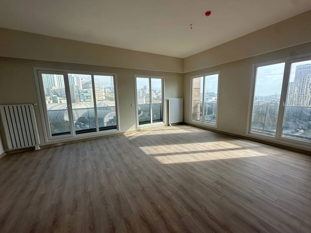SELF İSTANBUL KARDEN SİTESİNDE MÜTHİŞ KONUMDA SATILIK 4+1 DAİRE