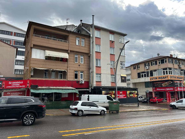 KÖRFEZ FATİH MH ANA CADDEDE SATILIK MASRAFSIZ 2+1 GENİŞ DAİRE