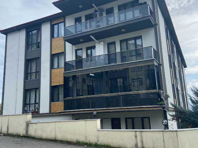 REMAX DİADAN DÜZCE ÜNİVERSİTE BÖLGESİNDE SATILIK 1+1 DAİRE