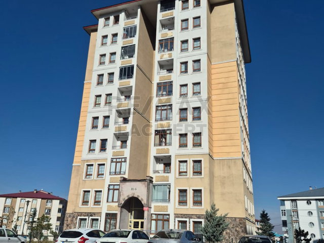 RE/MAX LACİVERT'TEN ABDURRAHMAN GAZİ TOKİ'DE KİRALIK 2+1 DAİRE